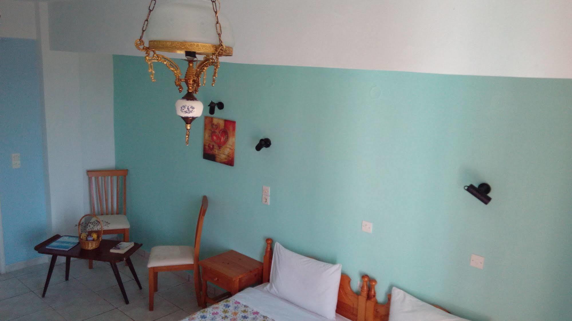 Anessis Cosmos Aparthotel Anaxos Buitenkant foto